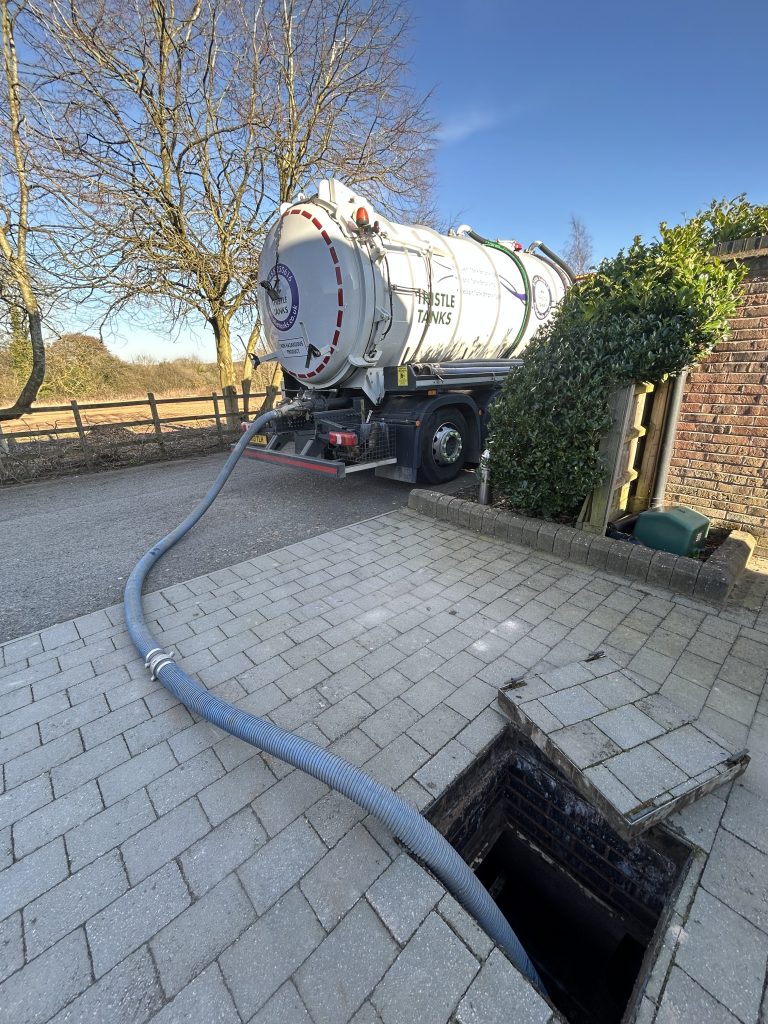 Septic tank and cess pit emptying